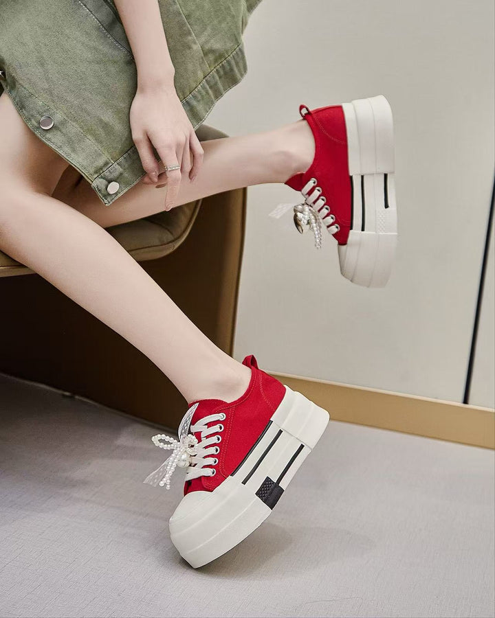 Dame platform sneakers med unikt design og/moderigtige accenter Stilla