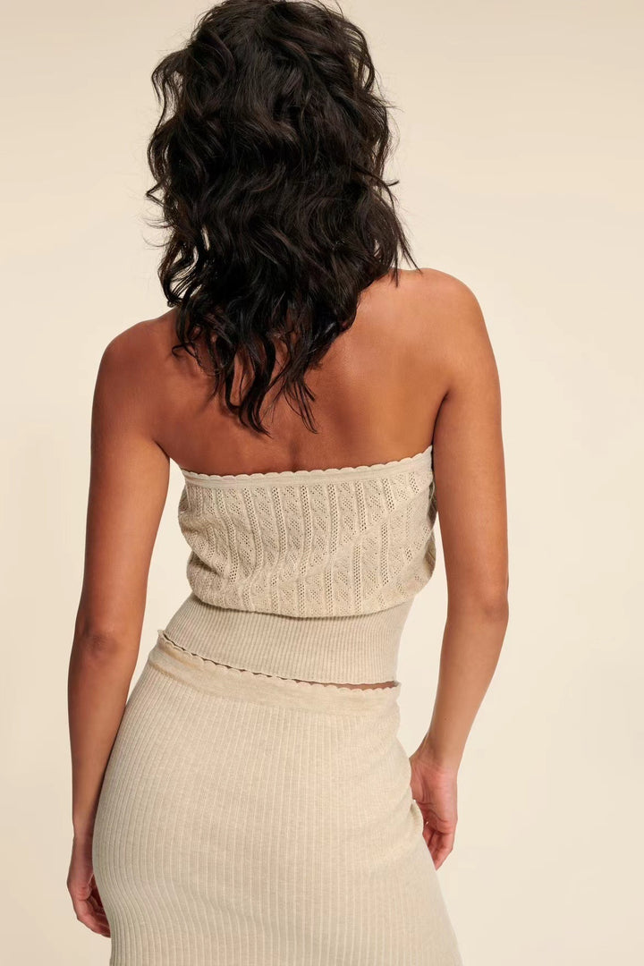 Dame Crop-Top med fin ribstrikstruktur og elegant bandeau-udskæring Stilla