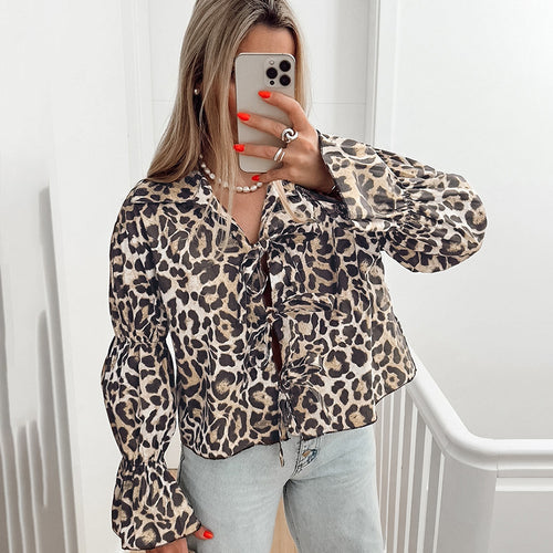 Dame bluse med leopardmønster og voluminøse ærmer Stilla