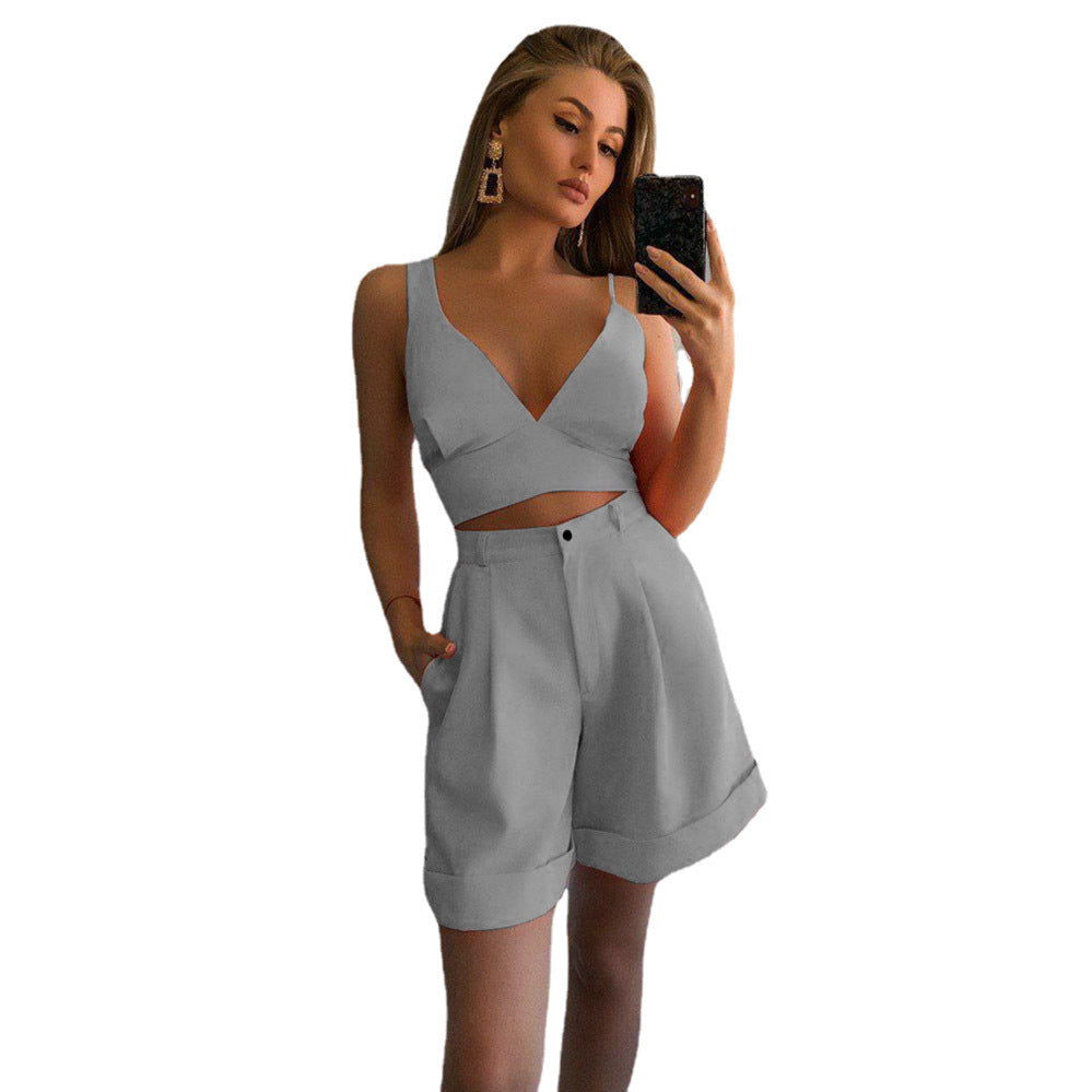 Damer Crop-Top og Shorts Ensemble med snit og lommer Stilla