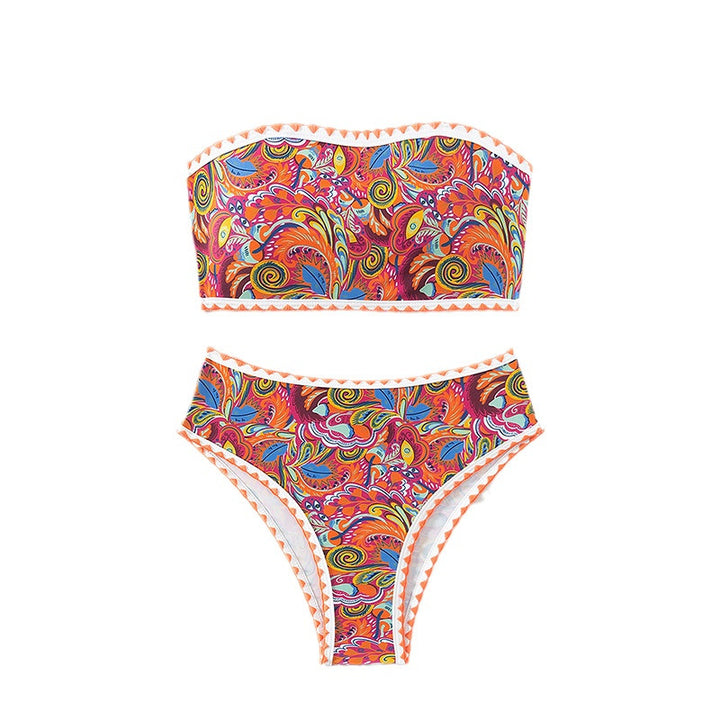 Dame Bandeau-bikini med farverigt psykedelisk design og elegante flæser Skovae