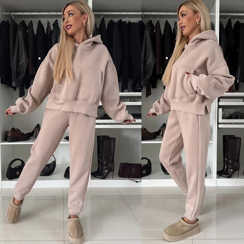 Kvinders hyggelige hoodie med høj krave og afslappede joggingbukser Skovae