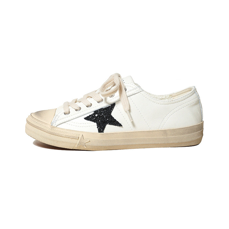 Dame mode sneakers med glitrende metallic-overflade og alsidigt design Stilla