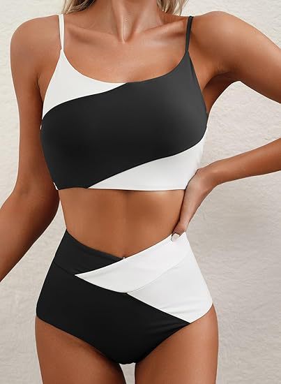Dame højtaljeret bikini-overdel med asymmetrisk design Skovae