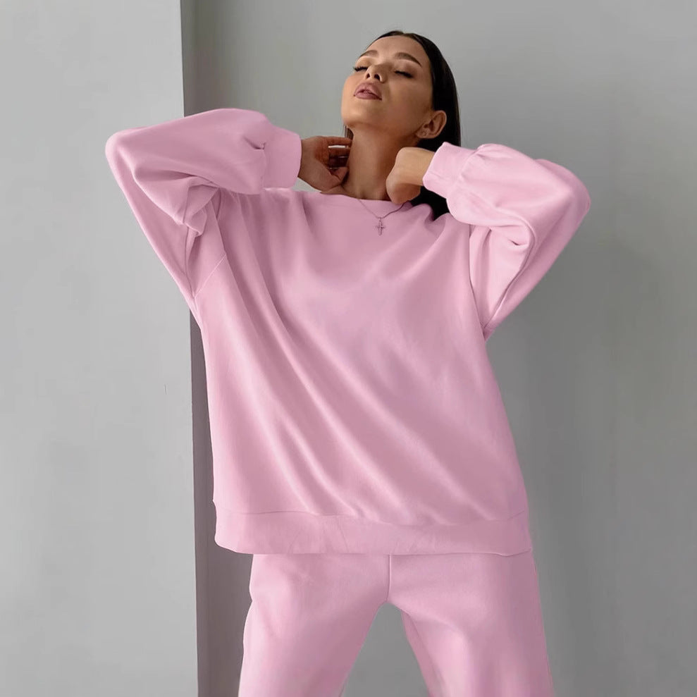 Dame afslappet sweatshirt- og buksesæt med moderne snit og elastiske manchetter Stilla
