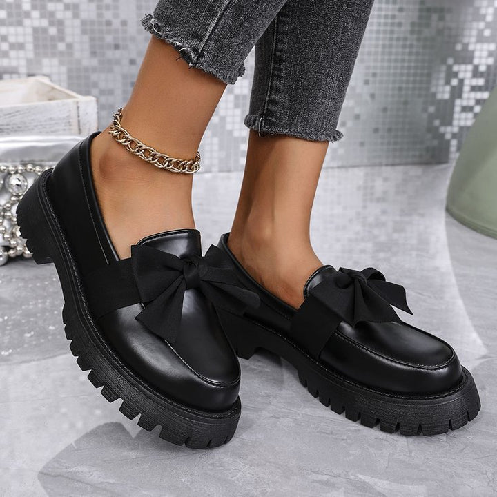 Dame loafers med glamorøst bånd-design og skridsikker profilsåle Stilla