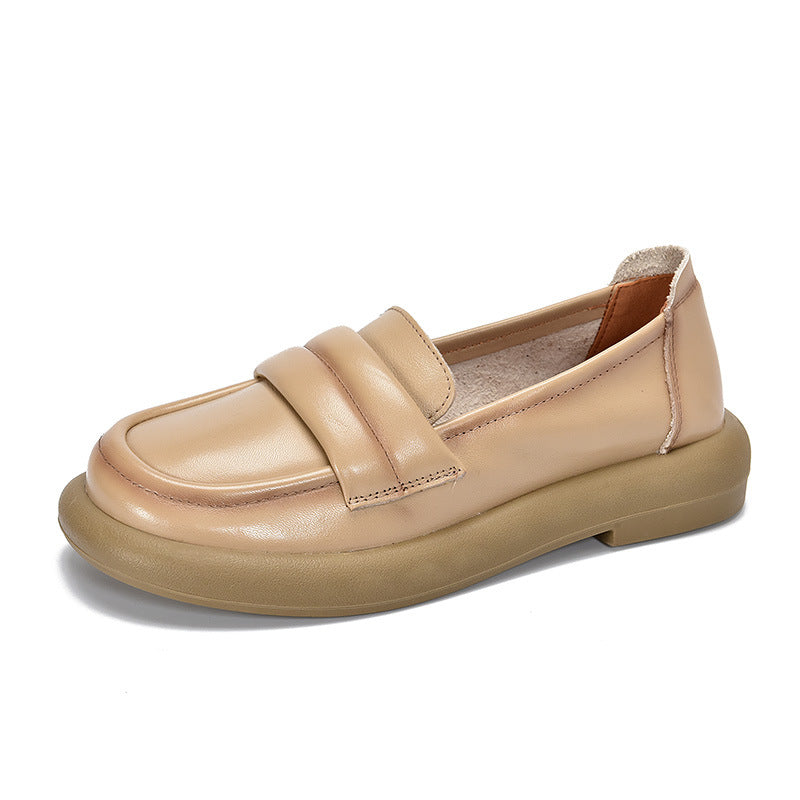 Dame Mokassin-Slipper med fleksibel fodseng og moderigtig rem-detalje Stilla