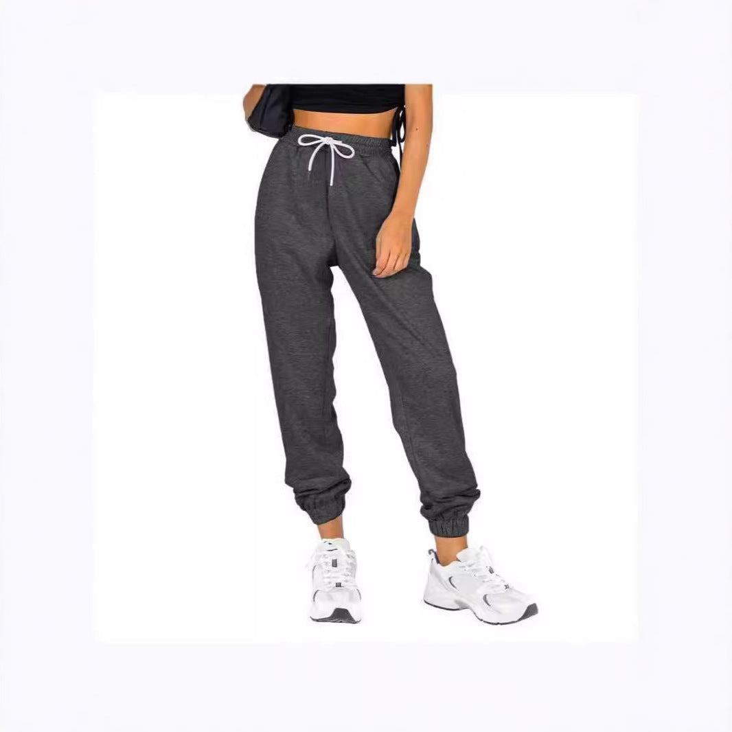 Kvindernes sporty sweatpants med praktisk snøre og elastisk linning Stilla