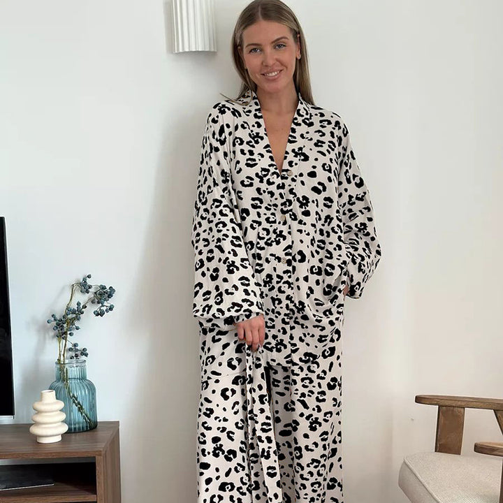 Dame natkjole med leopardmønster og brede ærmer Stilla