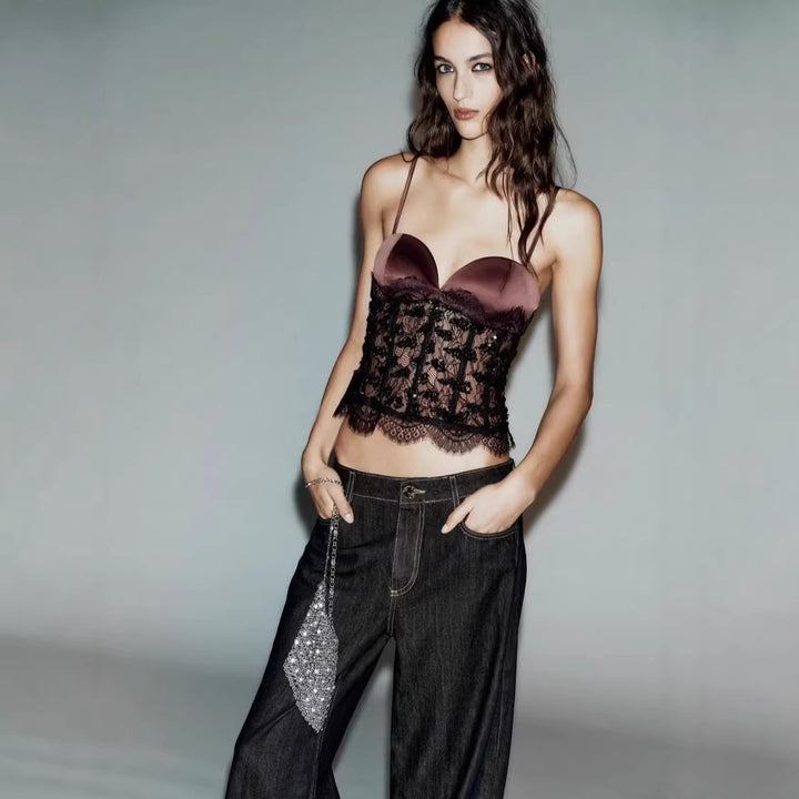 Dame Spids Crop Top med hjerteformet udsnit og elegant kant Skovae