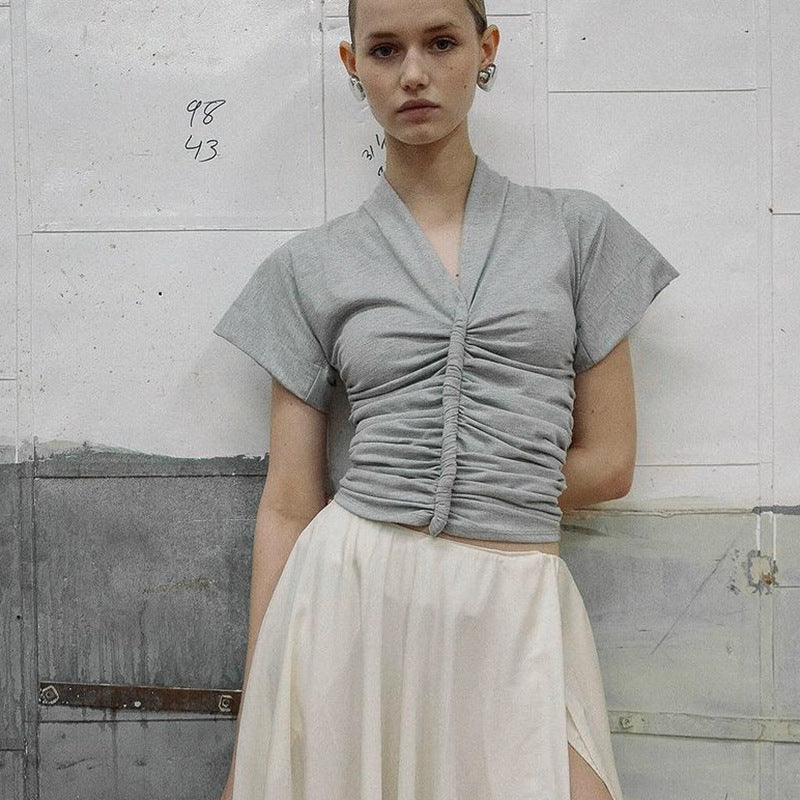 Dame elegant kortærmet top med figursyet drapering Skovae