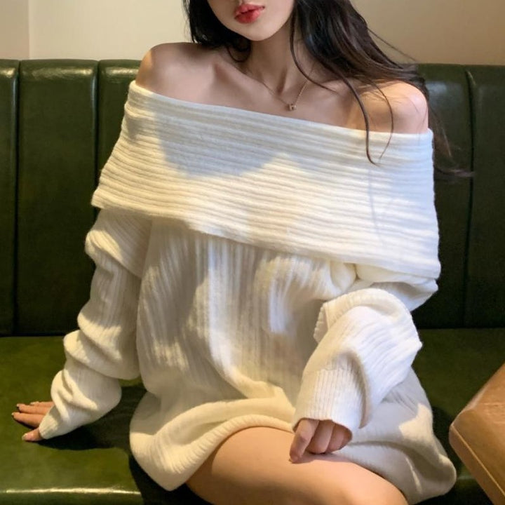 Kvinders oversized sweater med afslappet off-shoulder design og fin ribstruktur Stilla