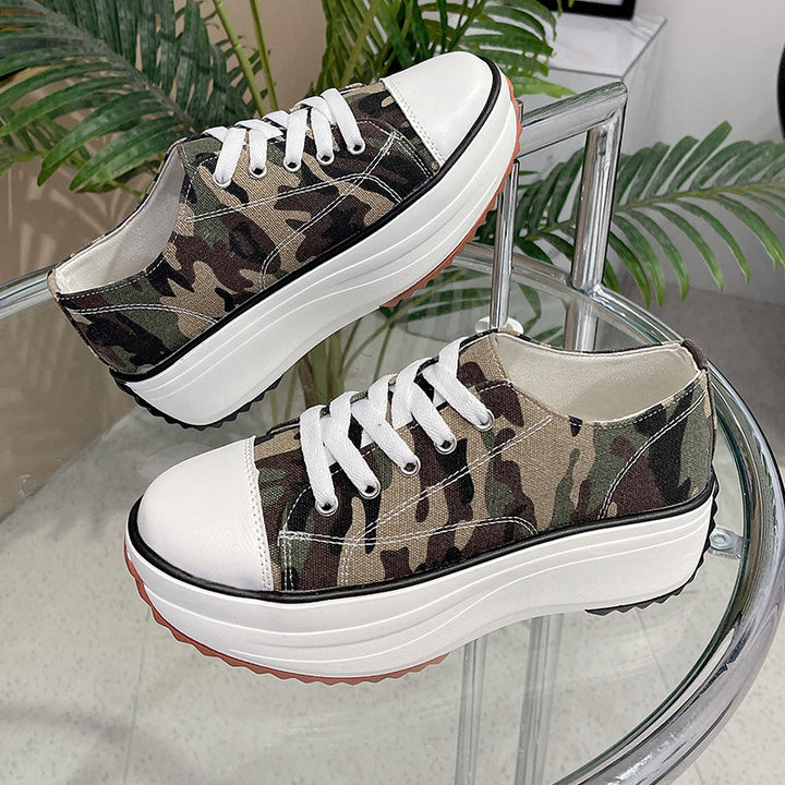 Dame Plateau-sneaker i høj kvalitet af lærred med moderigtigt kontrastdesign Stilla