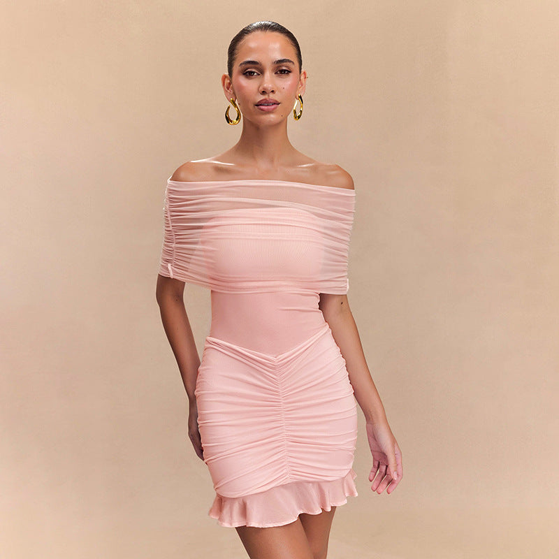 Dame Off-Shoulder Minikjole med elegant flæse design og tætsiddende snit Stilla