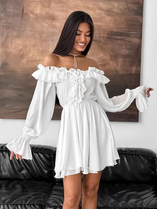 Damekjole med rynker og off-shoulder design Stilla