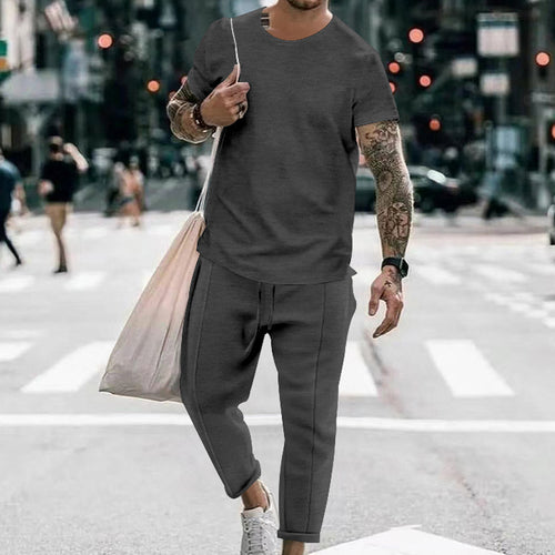 Herrer fritids T-shirt og sweatpants sæt med moderne snit Stilla