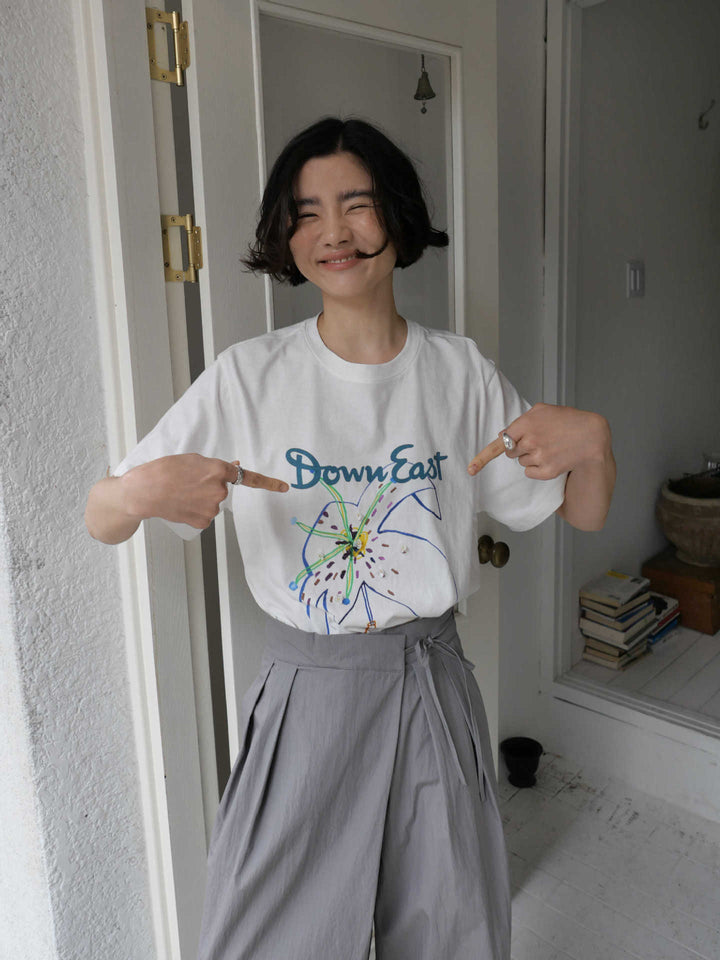 Dame T-shirt med floralt design og afslappet pasform Stilla