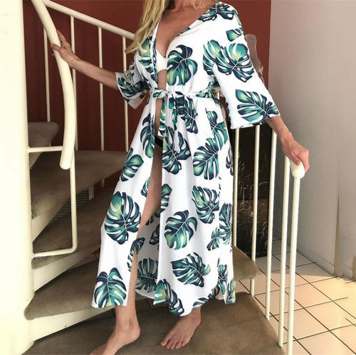 Dame strandkimono med moderne bladmønster og sidelinning Stilla