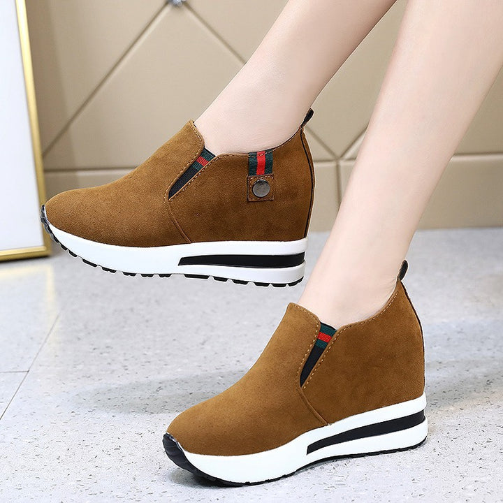 Dame nan Slip-On Kile-Støvlet med skjult plateau og skridsikker profilsål Skovae