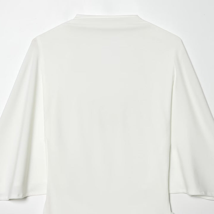 Dame elegant top med svungen kant og funklende applikationer Skovae