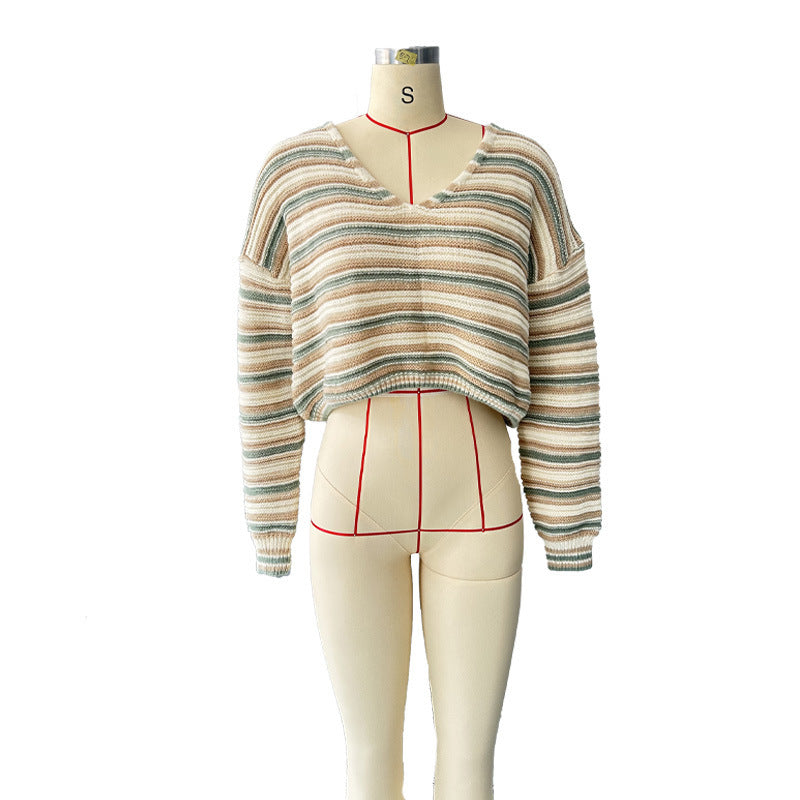 Damer afslappet strikpullover med bred V-halsudskæring og moderne stripes design Stilla