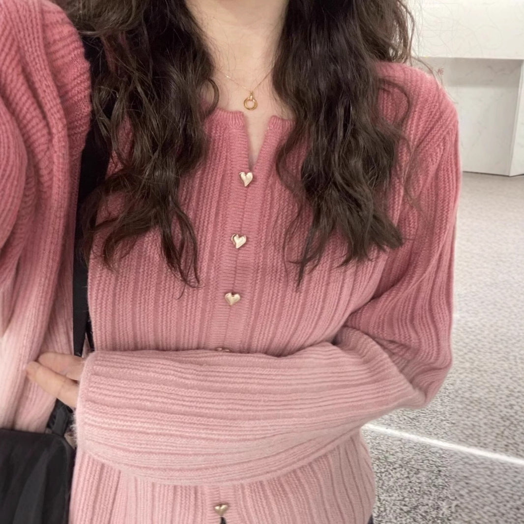 Kvindernes bløde knap-ned strikket sweater med hjerte detaljer Stilla