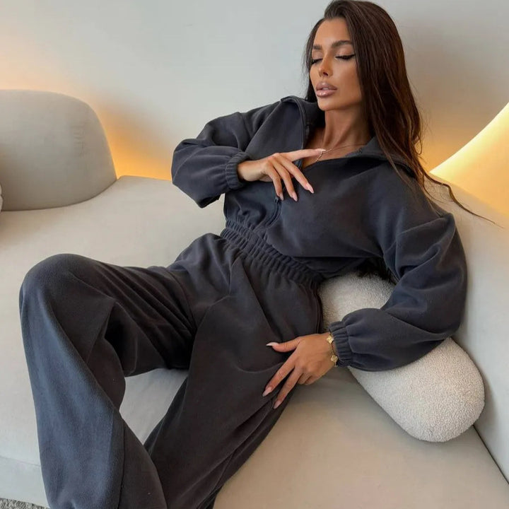 Kvinders elegante fleece jumpsuit med høj krave og elastisk talje Skovae