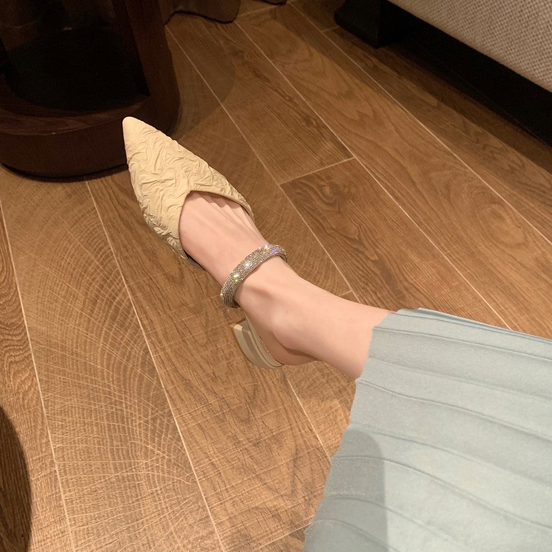 Dame Sling-Pumps med kunstneriske teksturer og moderigtige glimmerrem Stilla