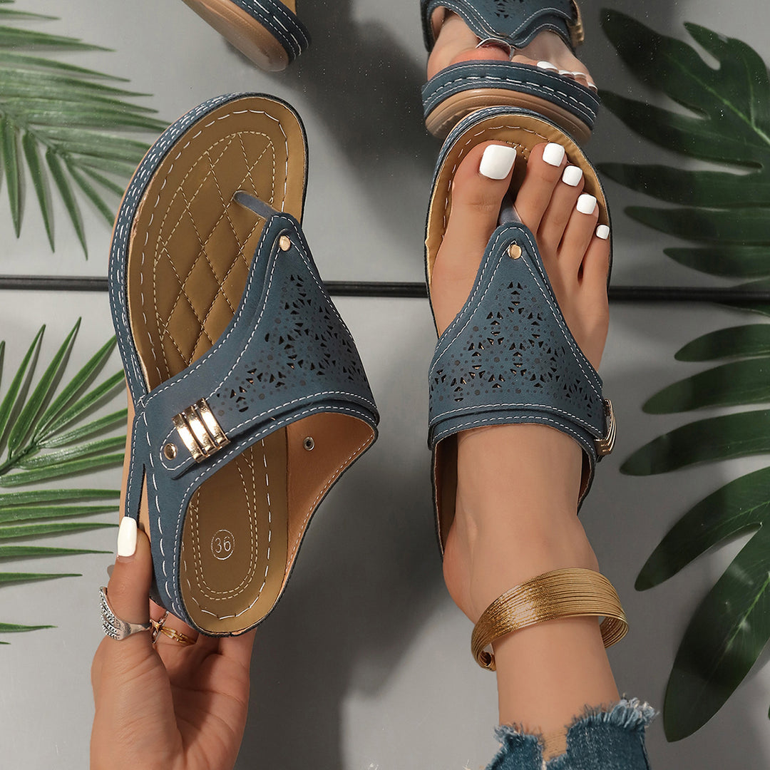 Dame Elegante og luftige tæerne-adskillelse-sandaler med moderne hulmønster og skridsikker sål Stilla