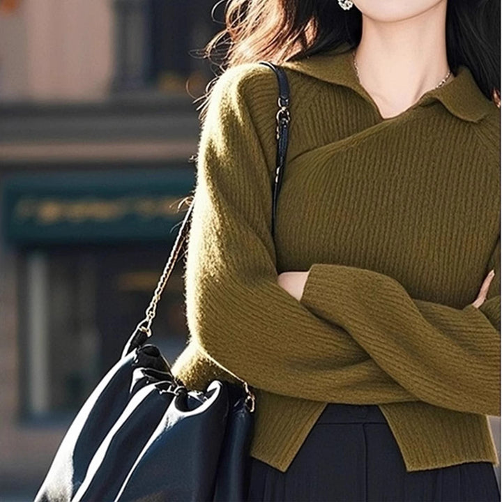 Dame elegant, figursyet strikpullover med moderne krave og bløde ærmer Stilla