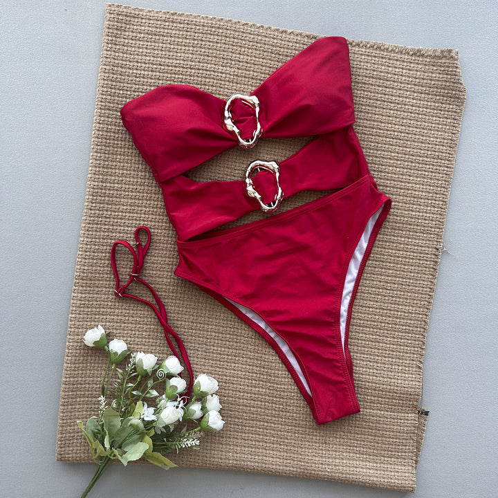 Dame bikini-sæt med elegant design og smykkedetaljer Stilla