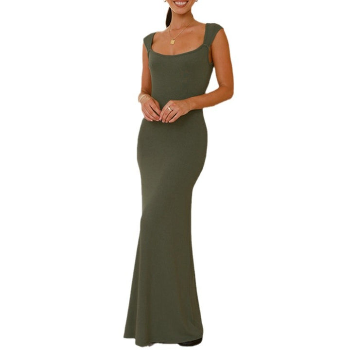Dame maxikjole med elegant off-shoulder design og figursyet snit Stilla