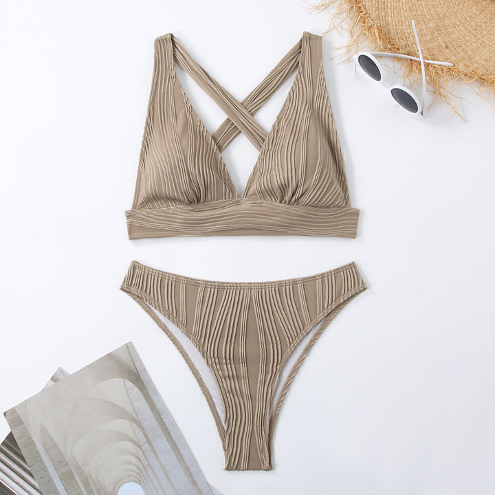 Dame bikinitop med raffinerede rynkeelementer og trendy krydsdesign Stilla