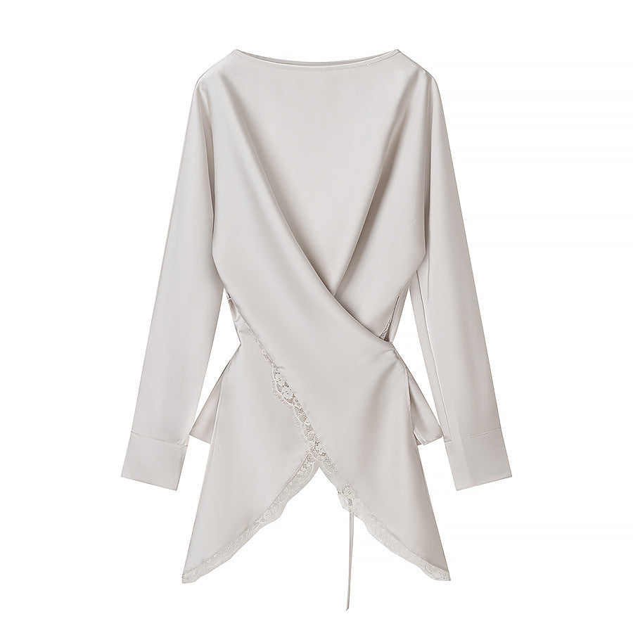 Dame elegant indviklet bluse med spidsbesætning og matchende nederdel Skovae