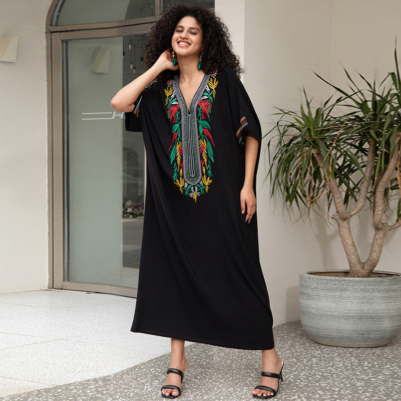 Dame Maxi-Kaftan med kunstnerisk broderi og bred pasform Stilla