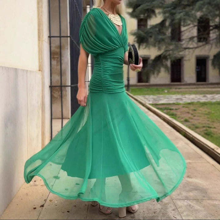Dame nan flydende aftenkjole med gennemsigtigt chiffon-capelet, V-hals og taljeret drapering Skovae