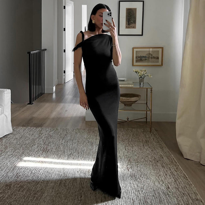 Femme Elegante En-Skulder Maxi Kjole med Draperet Detalje Stilla