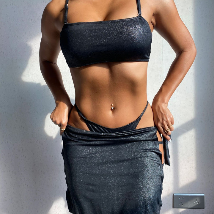 Femme Shimmering To-Delt Badedragt Sæt med justerbar Wrap Skirt Stilla