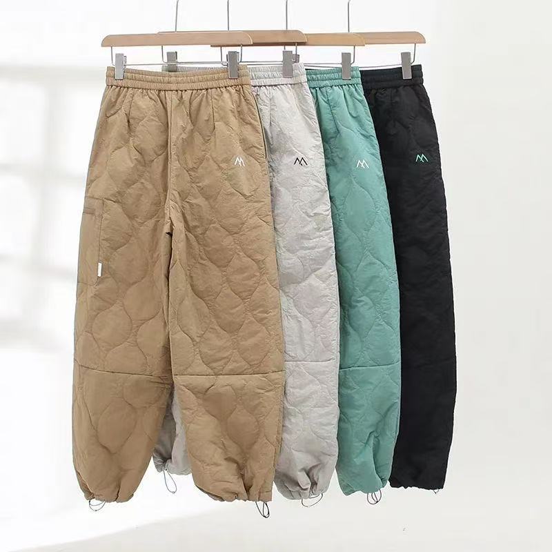 Kvindernes quiltede fritidsshorts med elastisk talje og praktiske sidelommer Stilla