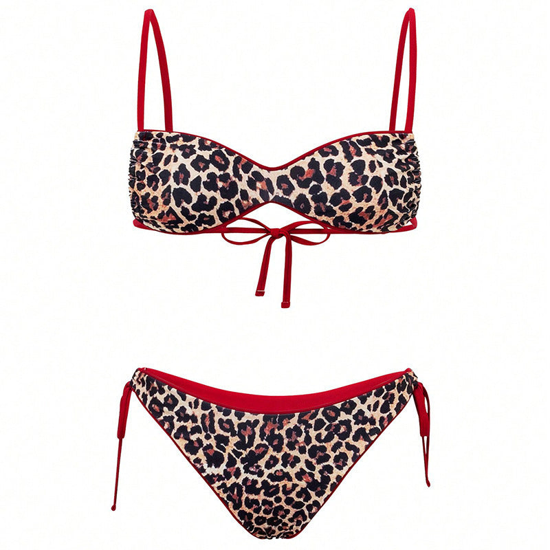 Dame triangle-bikini med fashionable bindsnor og stilfuldt leopardmønster Skovae