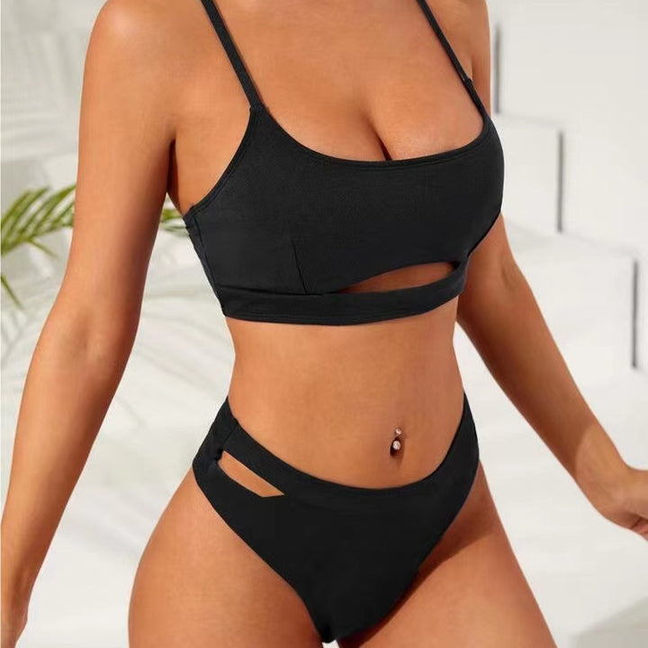 Dame Bikini-sæt med modet cut-out og behagelig stropdesign Stilla