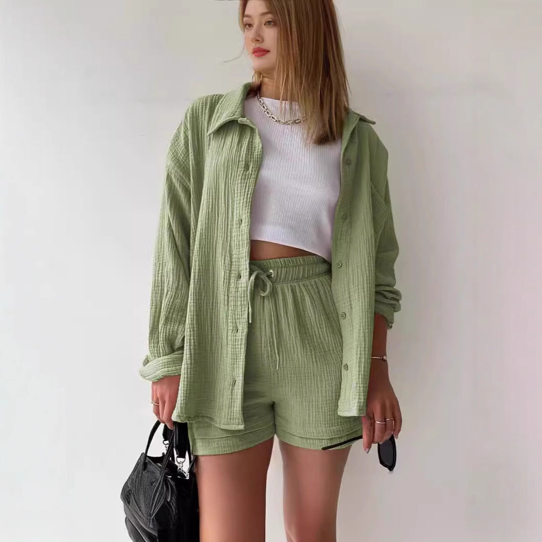 Dame luftigt to-delt sæt i blødt stof med top og shorts Stilla