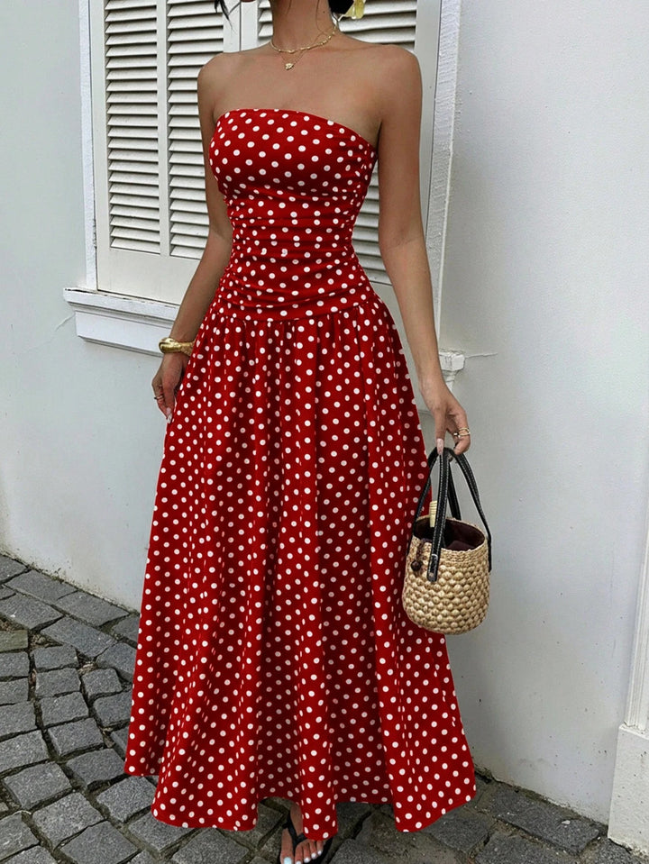Dame maxikjole med strapless design og prikkemønster Skovae