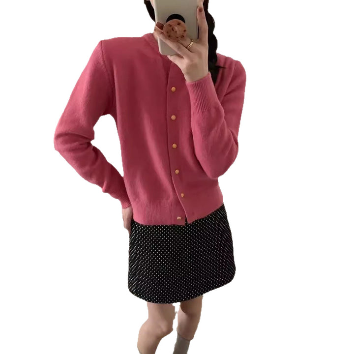Kvinders cardigan med elegante knapdetaljer og blødt materiale Stilla