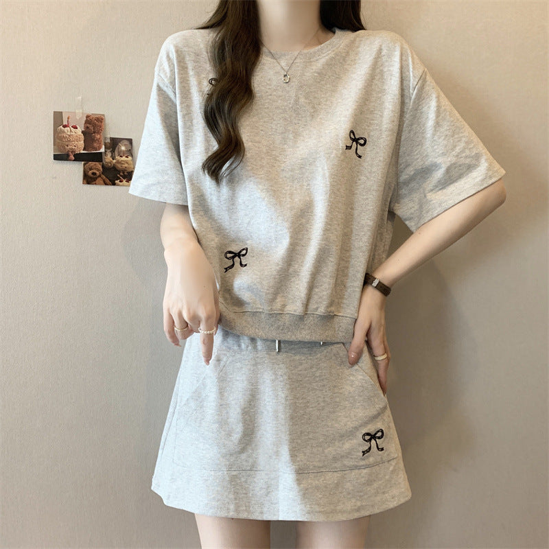 Dame Crop T-Shirt og Mini Nederdel Sæt Stilla
