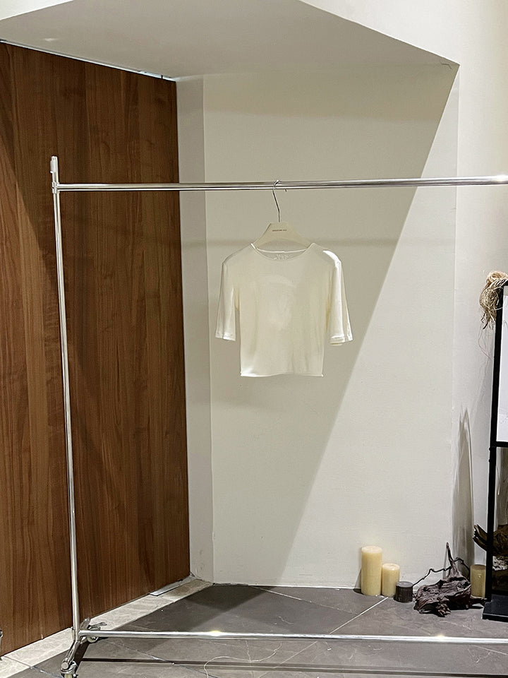Dame kortærmet T-shirt med elegant snit og kvalitetsmateriale Stilla