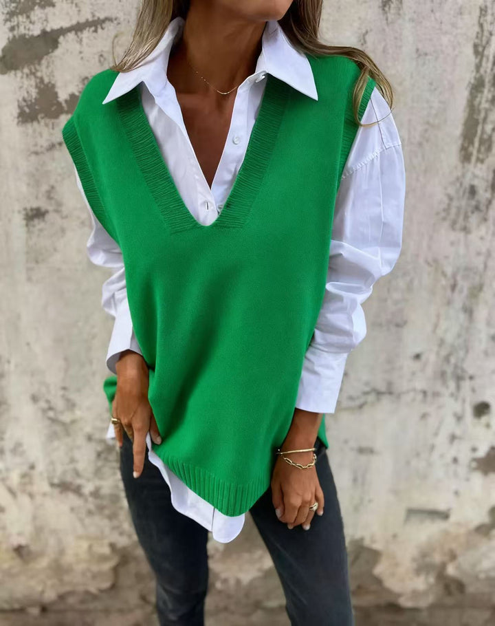 Dames elegant strikvest med V-hals og fine rib detaljer Stilla