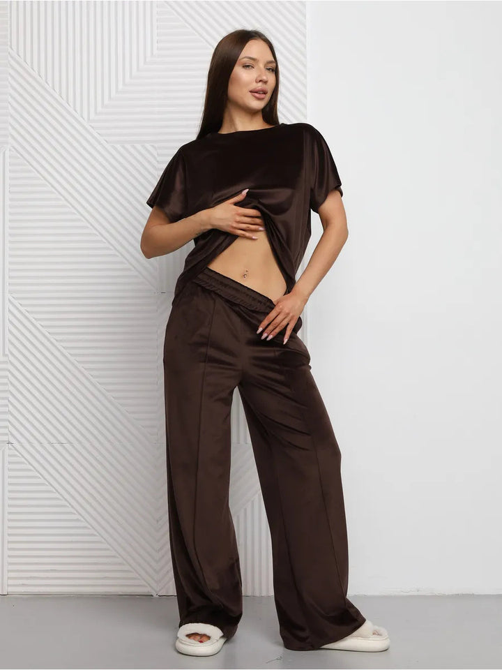 Kvindernes satin loungewear sæt med casual fit og bred-benede bukser