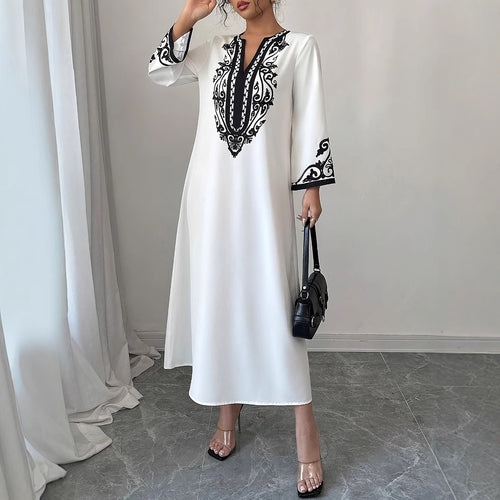 Femme broderet Maxikjole med elegante detaljer Stilla