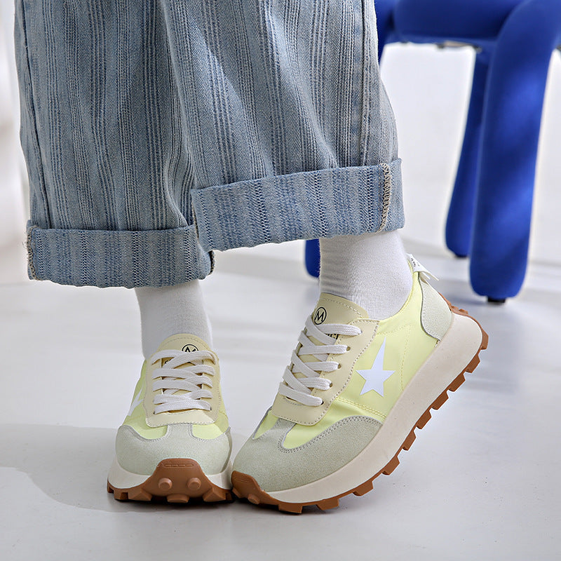Dame Sneakers i sporty-moderne design med åndbar overfladestruktur og dæmpende sål Stilla